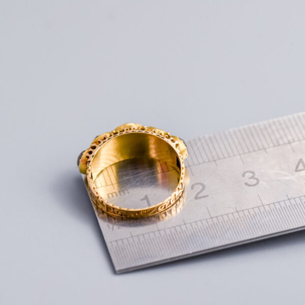 15ct Gold Antique Georgian Five Stone White Paste Ring - Image 5
