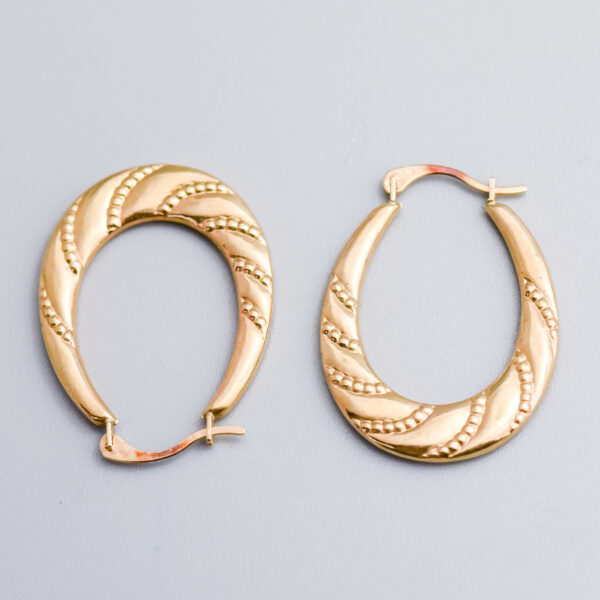 9ct Gold Twisted Oval Hoop Earrings - Image 4