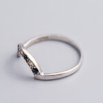 18ct White Gold Sapphire & Diamond Curved Ring