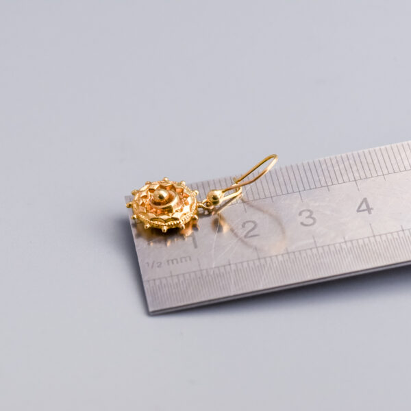 9ct Gold Etruscan Revival Dangly Earrings - Image 5