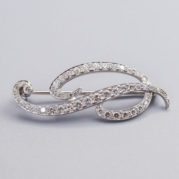 18ct White Gold Diamond 'P' Initial Brooch