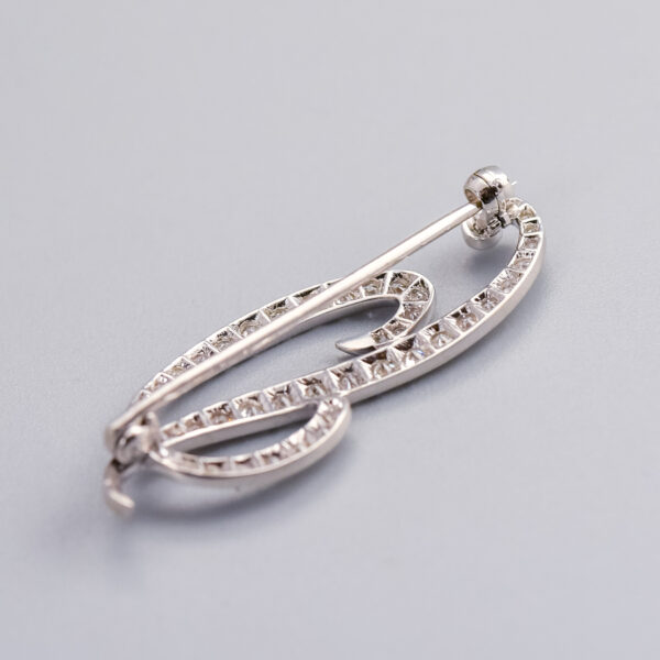 18ct White Gold Diamond 'P' Initial Brooch - Image 3