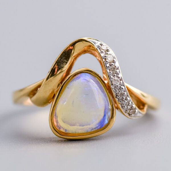 14ct Gold Opal & Diamond Swirled Ring