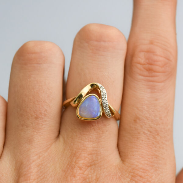 14ct Gold Opal & Diamond Swirled Ring - Image 7