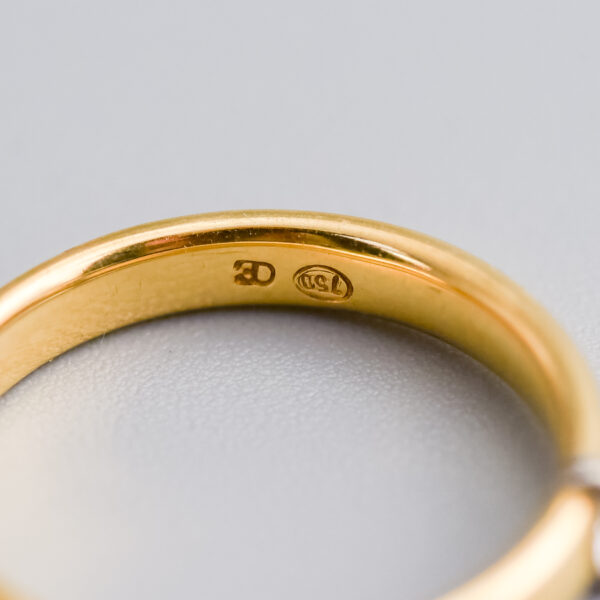 18ct Gold Diamond Band - Image 4