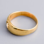 18ct Gold Antique Diamond Gypsy Ring