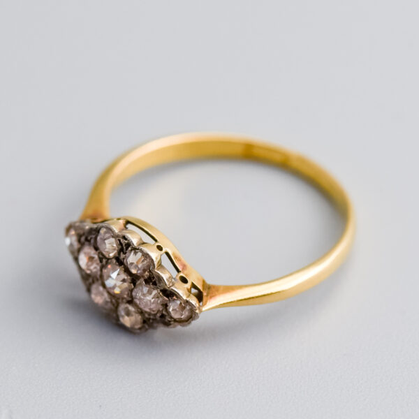 18ct Gold Victorian Diamond Cluster Ring - Image 3