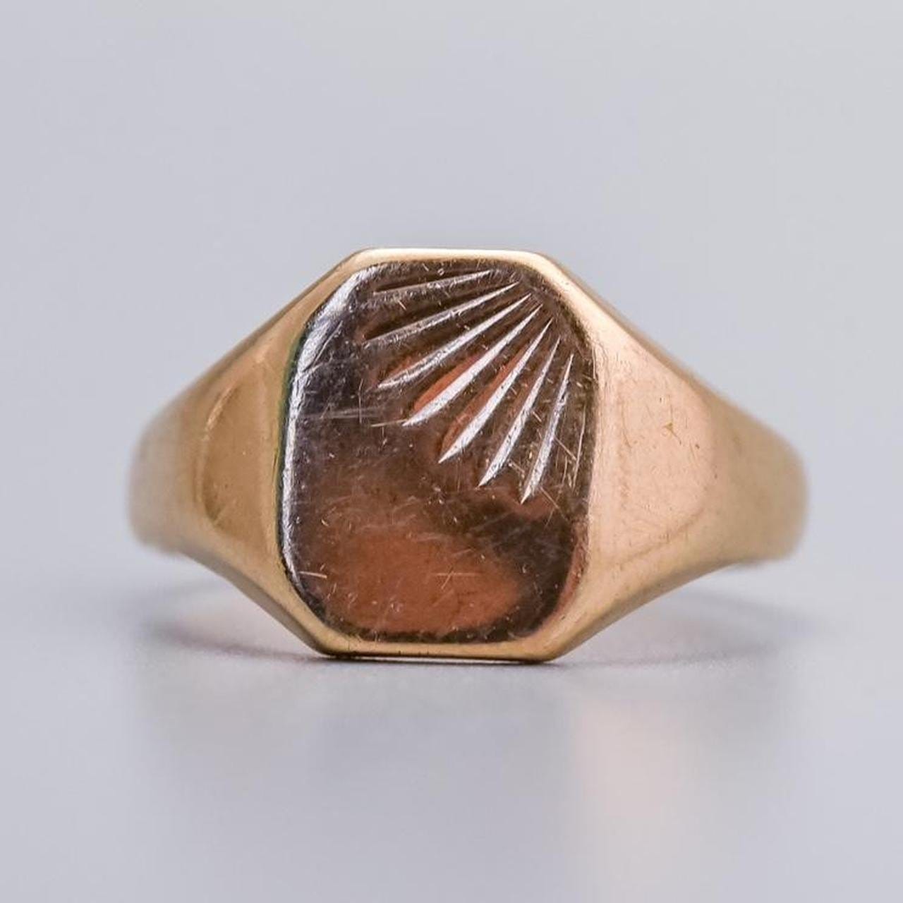 9K Gold Sunburst Signet Ring