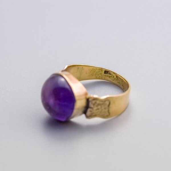 9K Gold Amethyst Ring