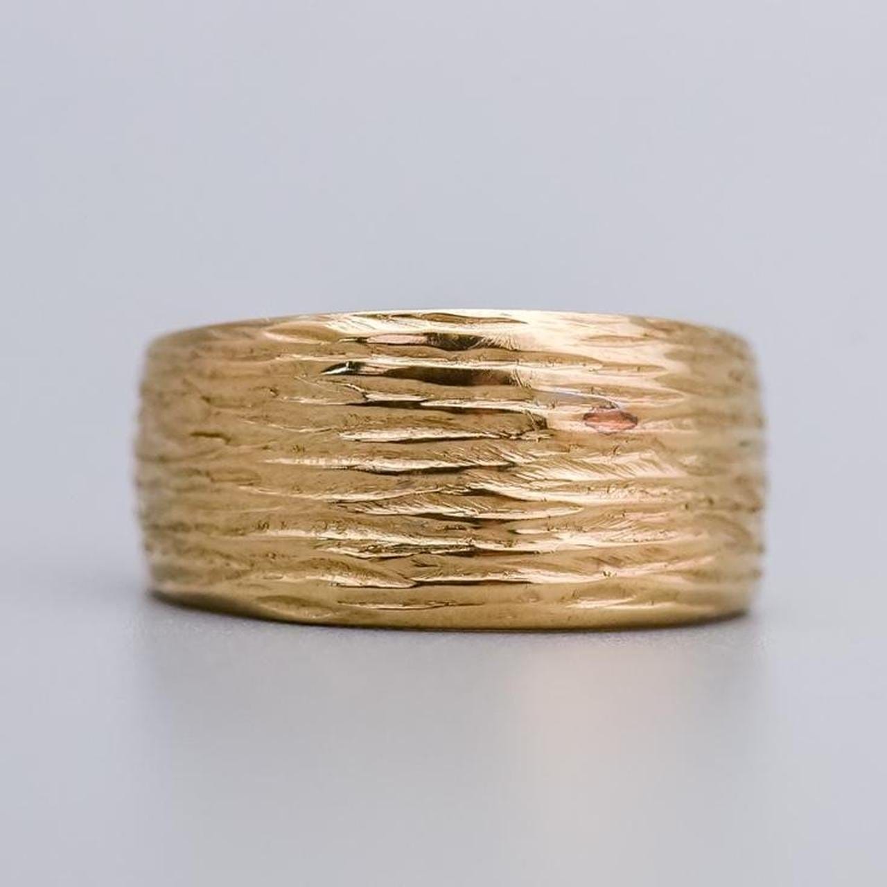 9K Gold Textured Band