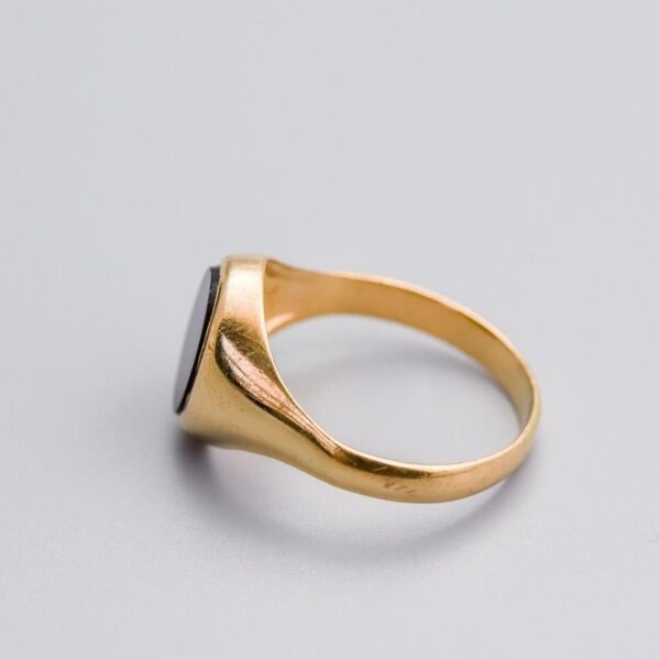 9K Gold Onyx Signet Ring