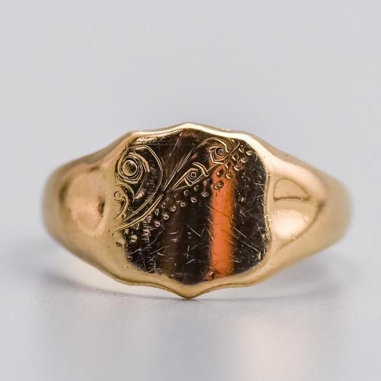 9K Gold Shield Signet Ring