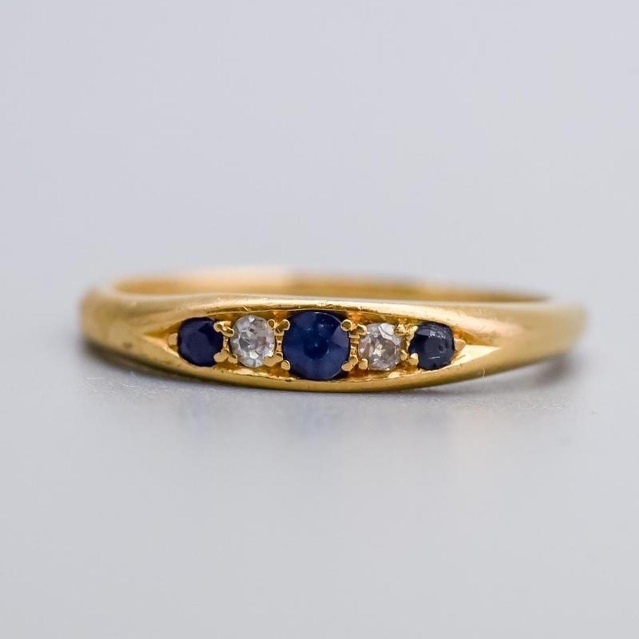 18K Gold Antique Five Stone Ring