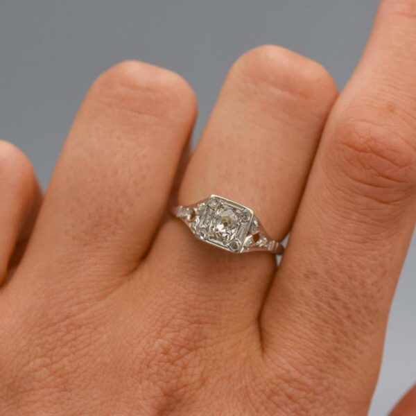 Platinum Art Deco Diamond Ring