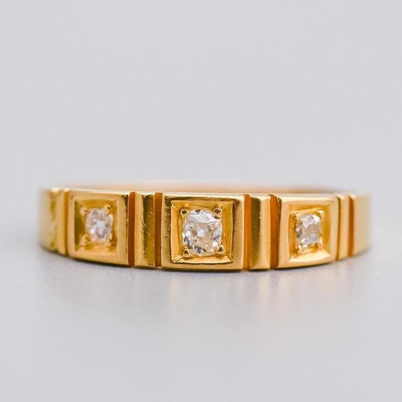 18K Gold Antique Diamond Trilogy Ring