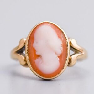 9K Gold Cameo Ring