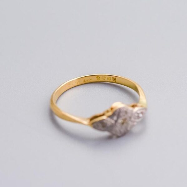 18K Gold Art Deco Diamond Ring