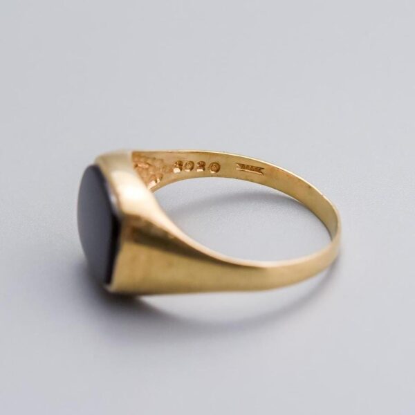 9K Gold Onyx Signet Ring