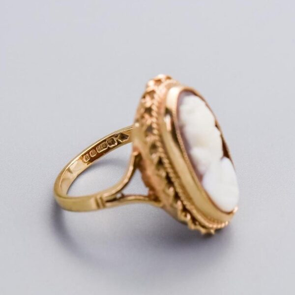 9K Gold Cameo Ring