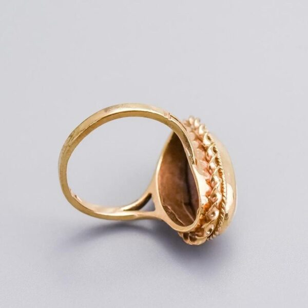 9K Gold Cameo Ring