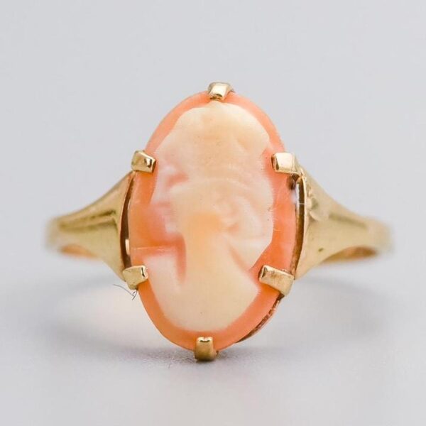 9K Gold Cameo Ring
