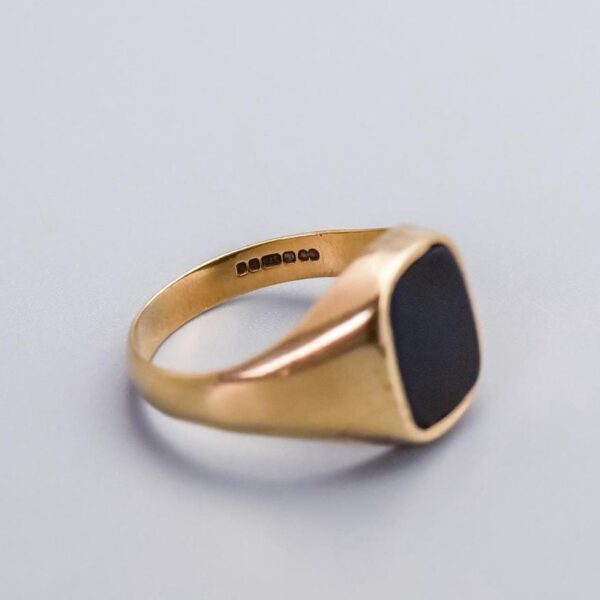 9K Gold Black Onyx Signet Ring