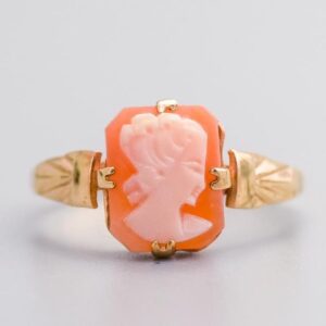 9K Gold Cameo Ring