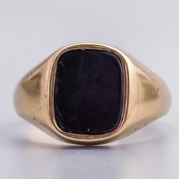 9K Gold Black Onyx Signet Ring