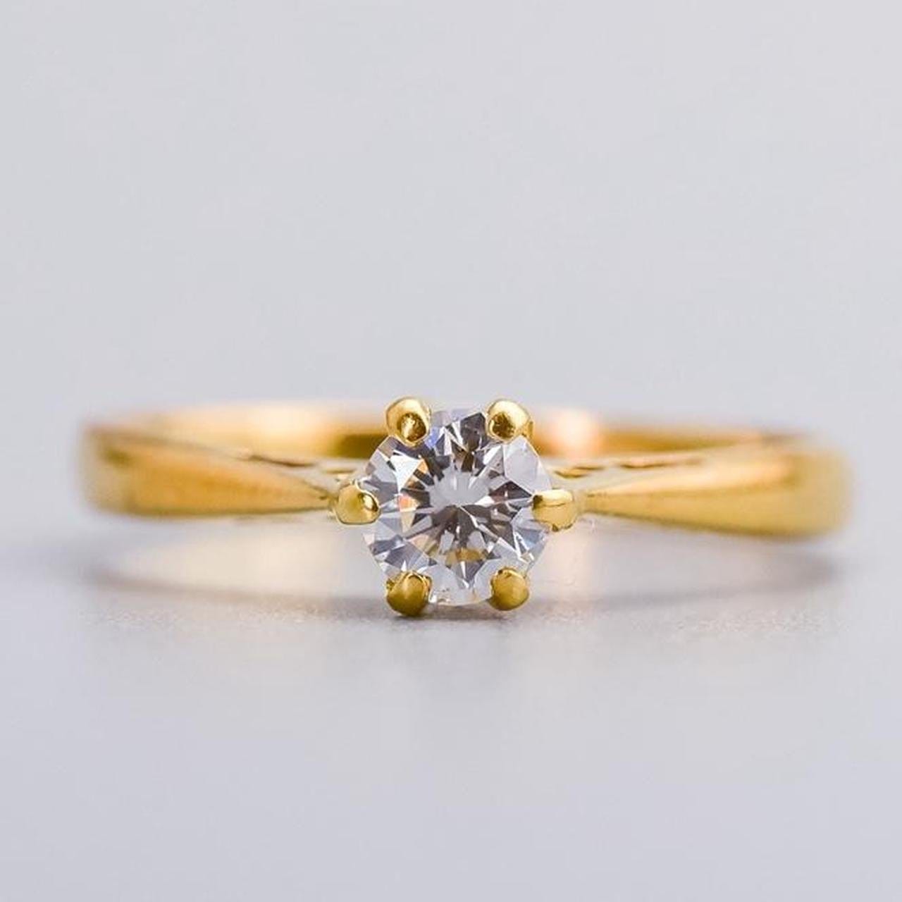 18K Gold Solitaire Diamond Ring