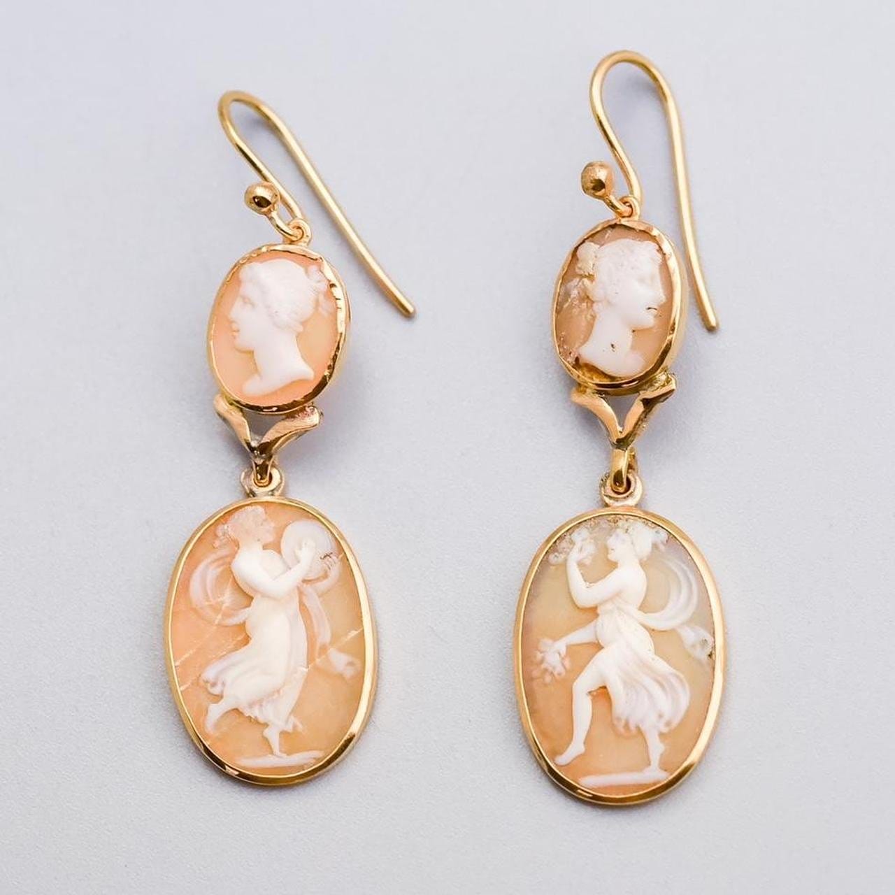 9K Gold Antique Cameo Earrings