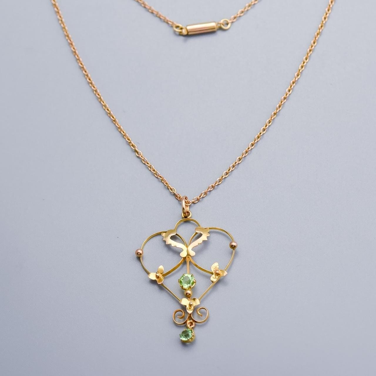 9K Gold Art Nouveau Peridot Necklace