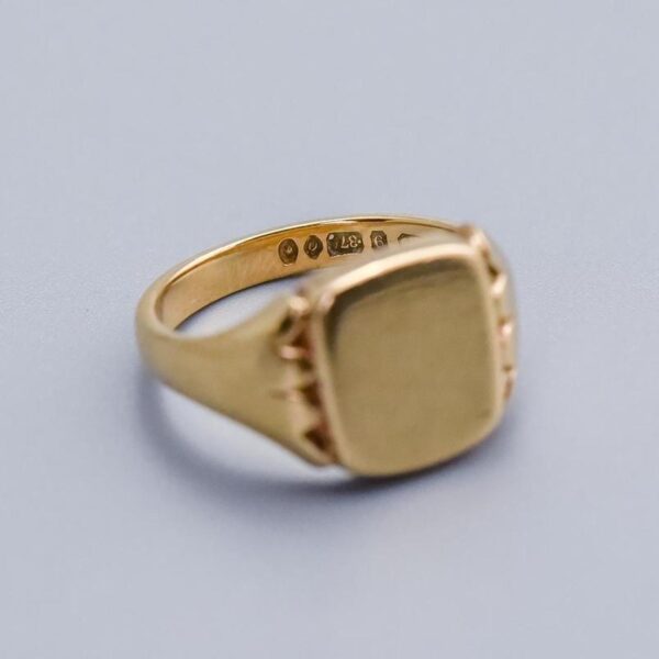 9K Gold Square Signet Ring