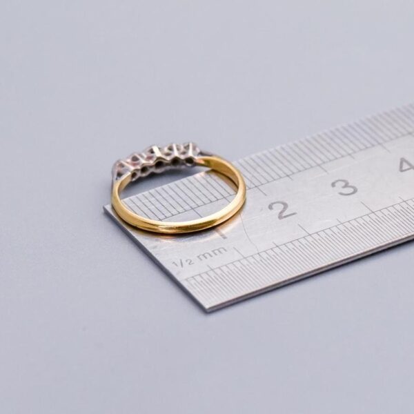 18K Gold Diamond Ring