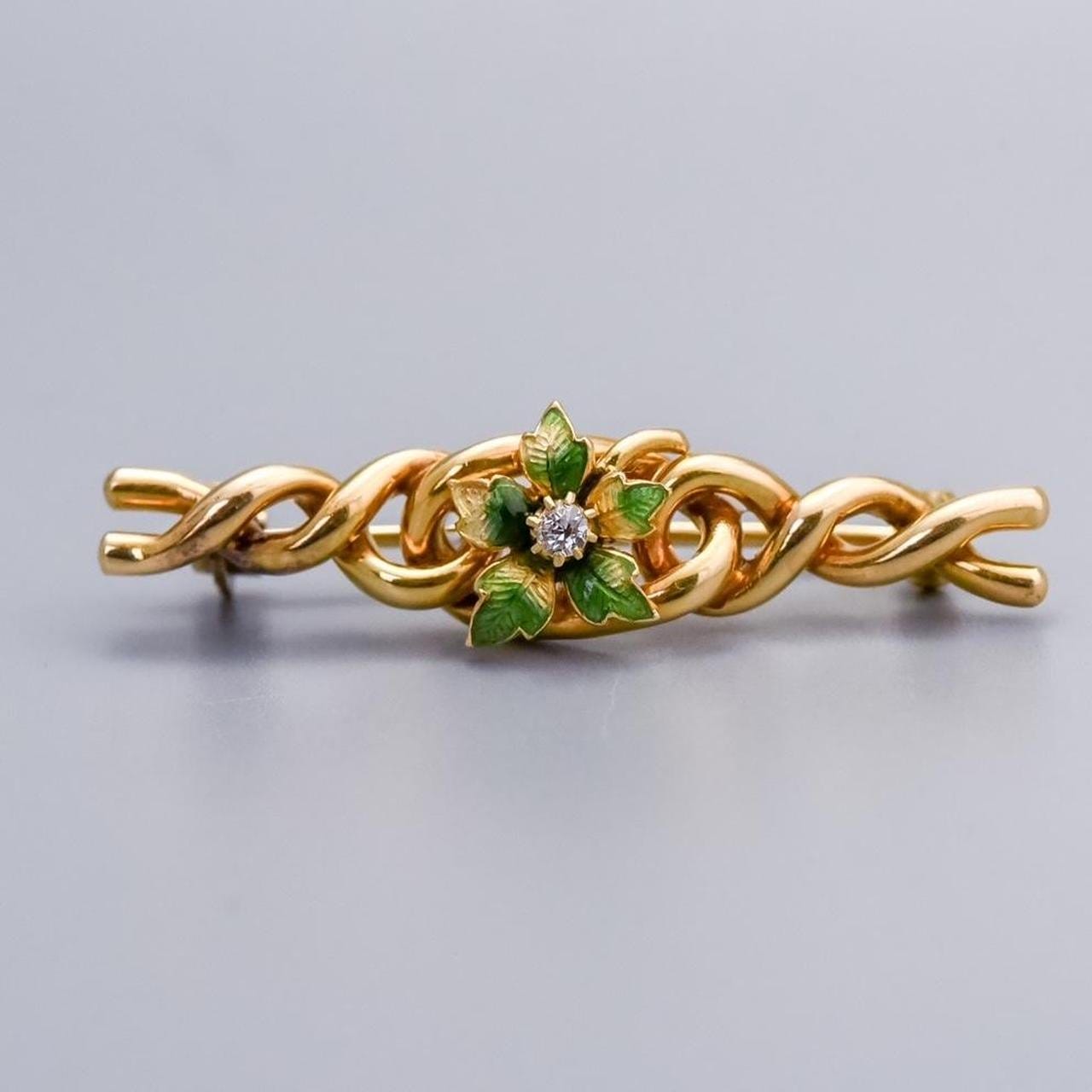15K Gold Diamond Flower Brooch