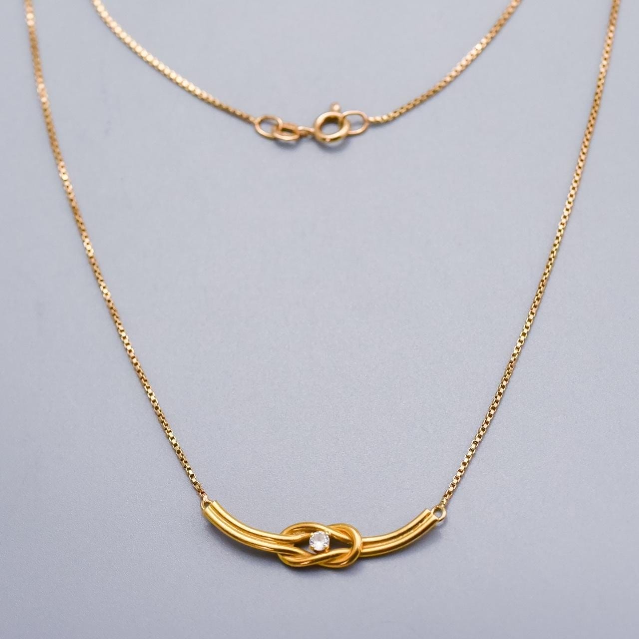9K Gold Knot Pendant Necklace