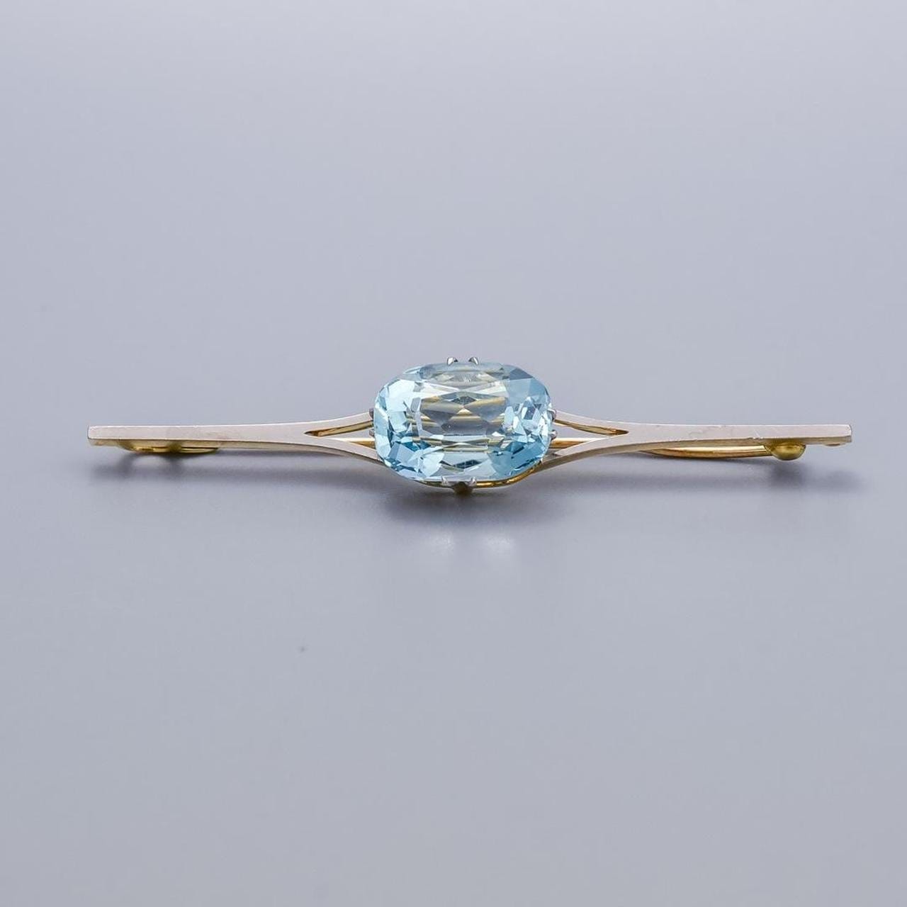 15K Gold Aquamarine Brooch