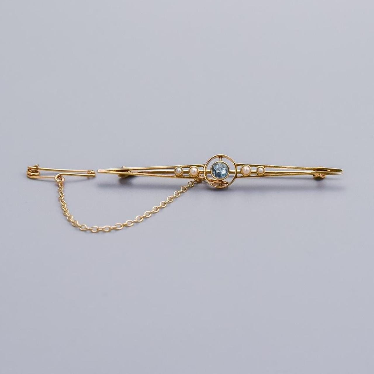15K Gold Aquamarine and Pearl Brooch