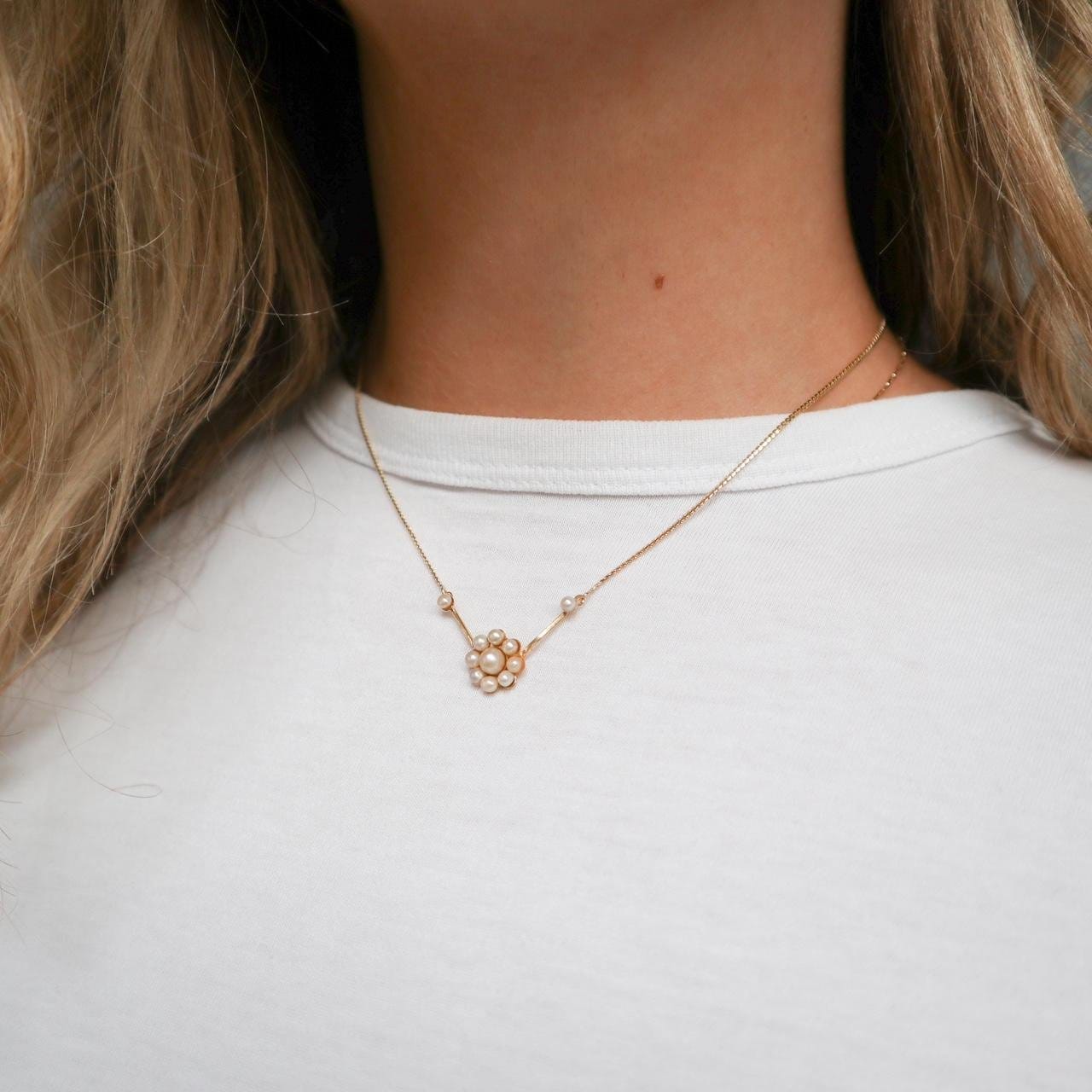 18K Gold Pearl Cluster Pendant Necklace