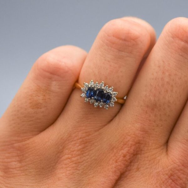 18K Gold Sapphire and Diamond Ring