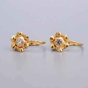 18K Gold Diamond Flower Earrings