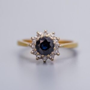 18K Gold Sapphire and Diamond Ring