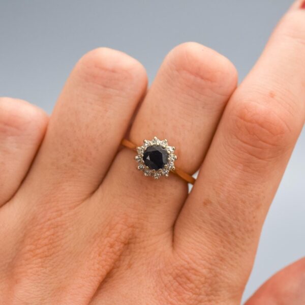 18K Gold Sapphire and Diamond Ring