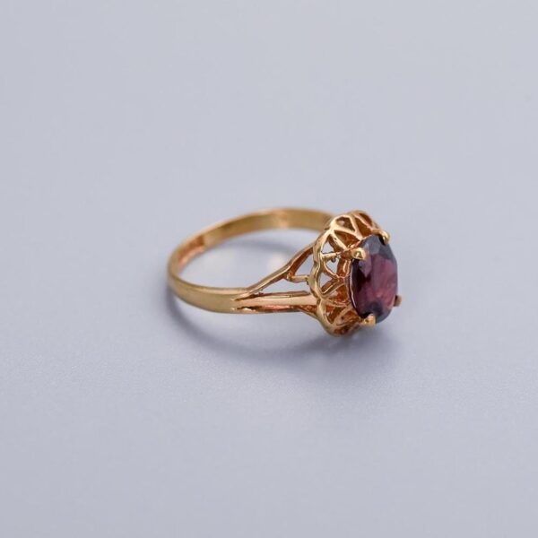 9K Gold Garnet Ring