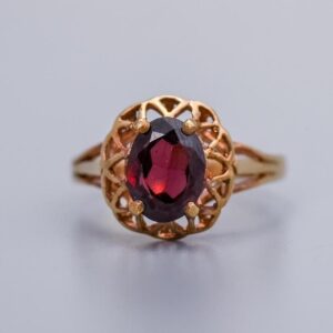 9K Gold Garnet Ring