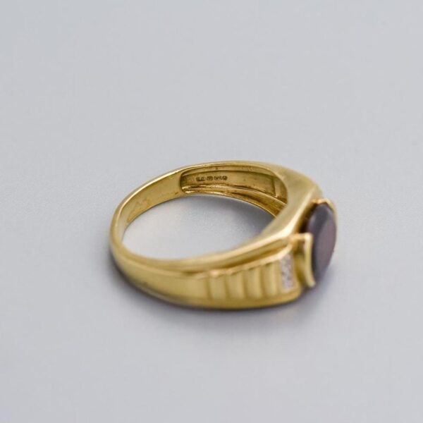 9K Gold Red Garnet Ring