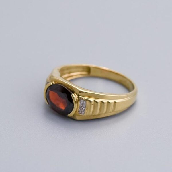 9K Gold Red Garnet Ring