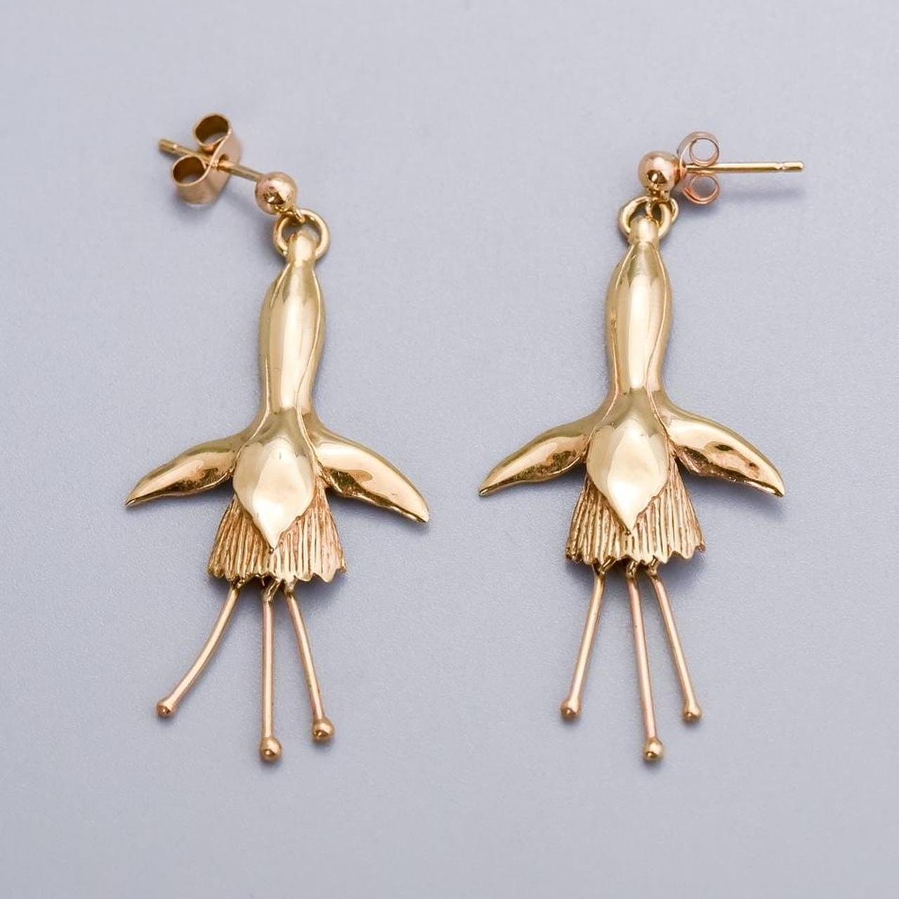 9K Gold Dangly Fuchsia Earrings