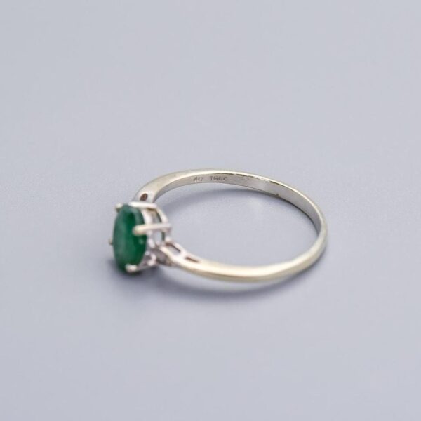 10K White Gold Emerald Ring