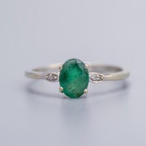 10K White Gold Emerald Ring