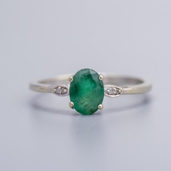 10K White Gold Emerald Ring